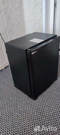 Холодильник минибар