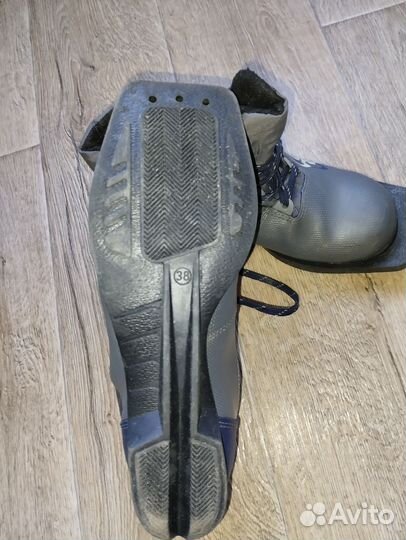 Лыжные ботинки