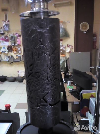 Дымоход с резной корзиной для камней в баню