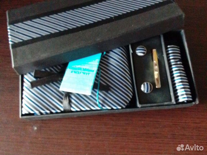 Подарочный набор для мужчин галстук запонки платок