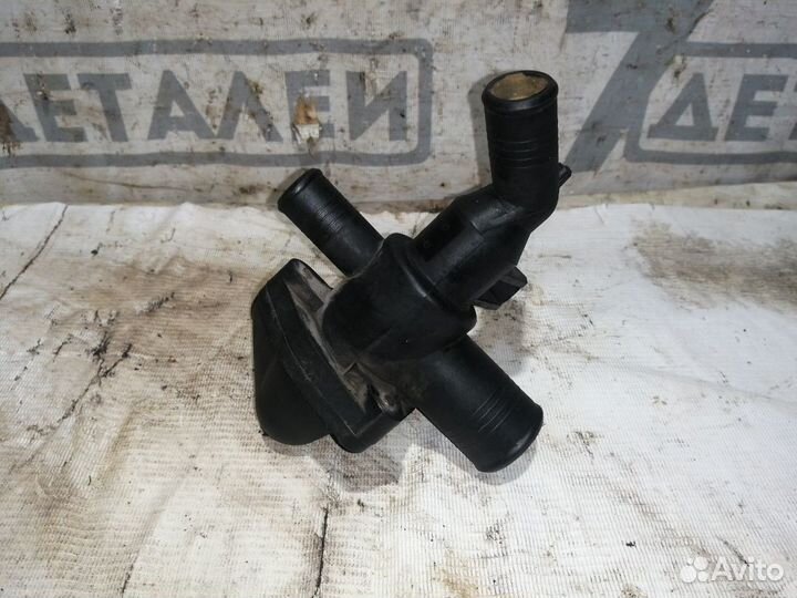 Корпус термостата Ford Transit 2.4