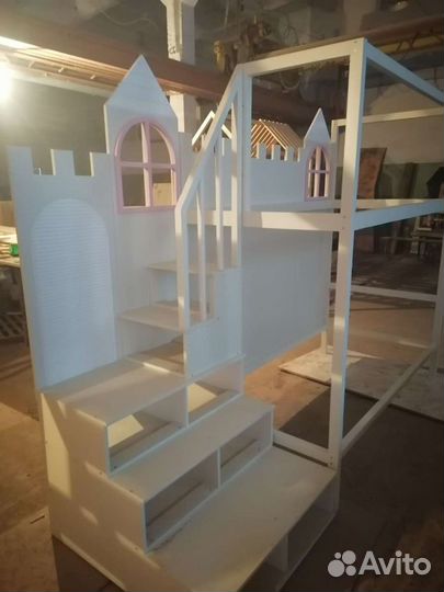 Кровать из массива сосны