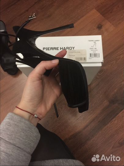 Пьер Харди, стильные босоножки