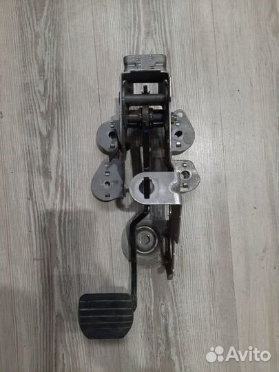 Педаль тормоза Renault megane 3