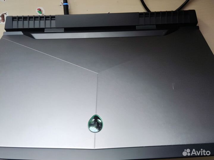 Ноутбук Alienware 17 R5