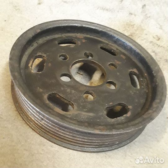 Шкив насоса гур Шкода Октавия тур (А4U1) Гольф 4