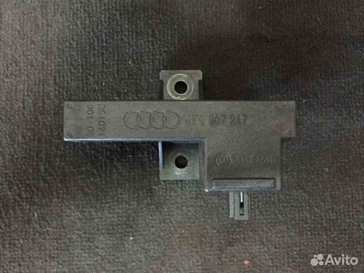 Антенна Audi A6 Allroad C6 2006-2012