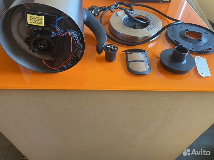 Чайник электрический Bork на запчасти