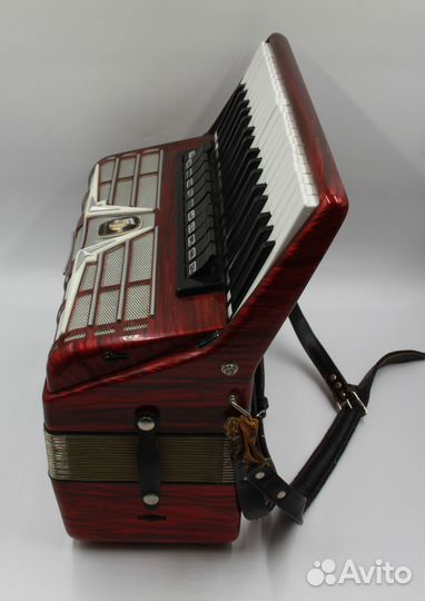 Аккордеон Weltmeister Amigo(к)