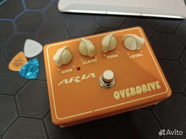 Гитарная педаль эффектов Aria Overdrive
