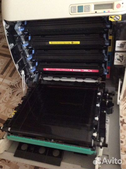 Цветной лазерный принтер HP Color LaserJet 2605dn