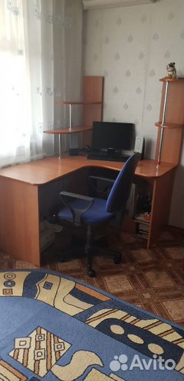 Компьютерный стол угловой