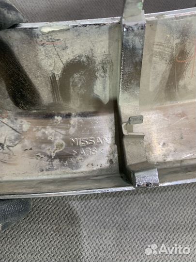 Молдинг решетка радиатора Nissan X-Trail T32 2013