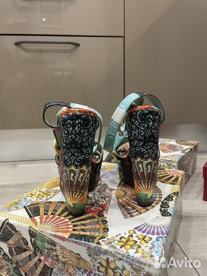 Босоножки Dolce Gabbana 37