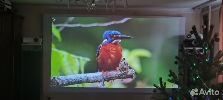 Ультра короткофокусный проектор HD NEC UM330W