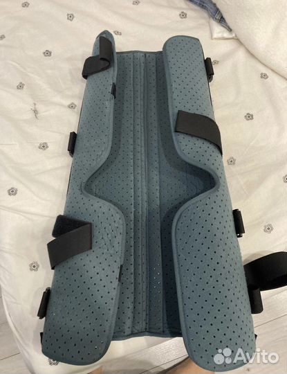 Тутор на коленный сустав