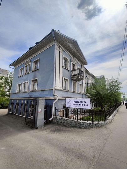 2-к. квартира, 55 м², 3/3 эт.