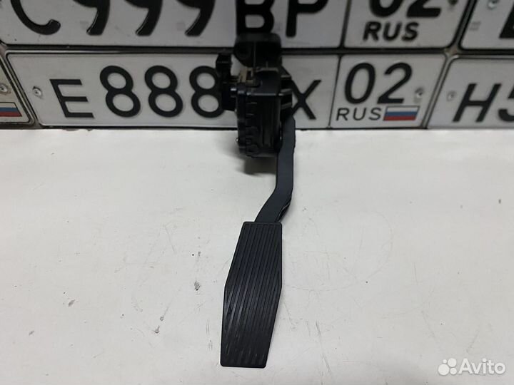 Педаль газа на Opel Astra H АКПП