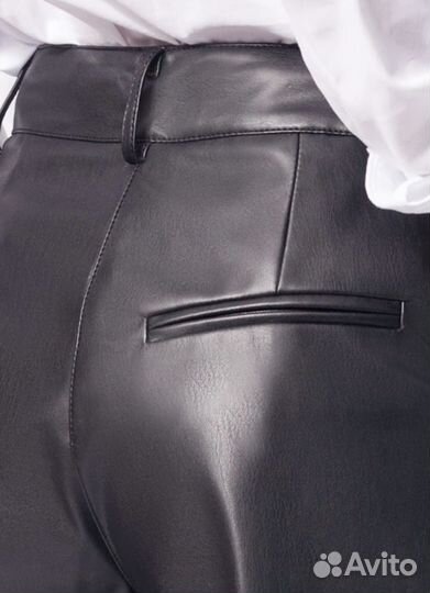 Шорты кожаные женские