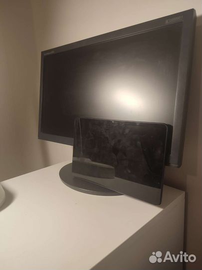 Монитор Samsung