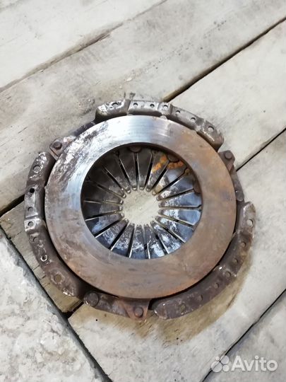 Продам корзину сцепления газель next