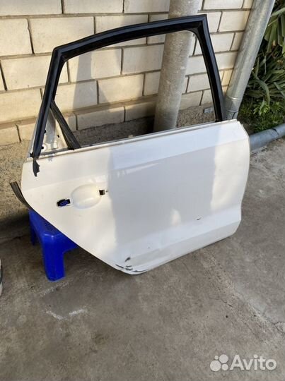 Дверь задняя правая volkswagen polo седан