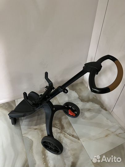 Шасси stokke