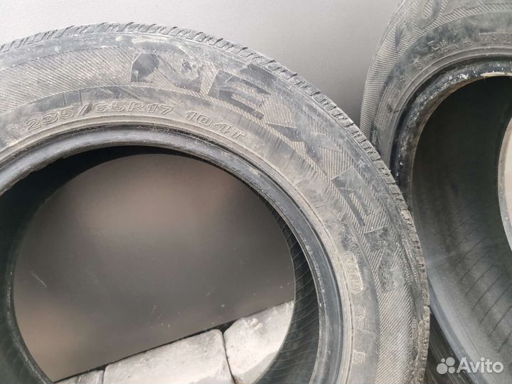 Nexen Roadian 571 235/65 R17