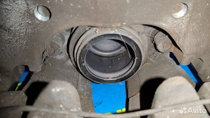 Суппорт передний левый Mazda Mazda3 BL