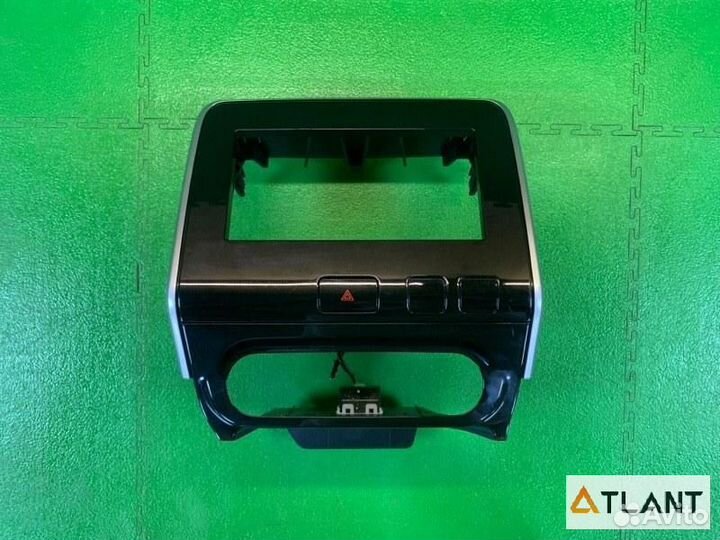 Консоль магнитофона nissan serena