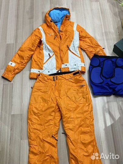 Сноубордический костюм женский 48-50