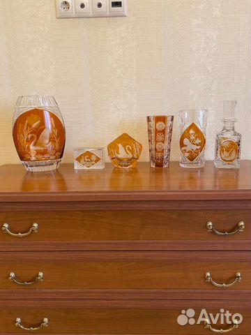 Ваза хрустальная, штоф, шкатулка и пепельница