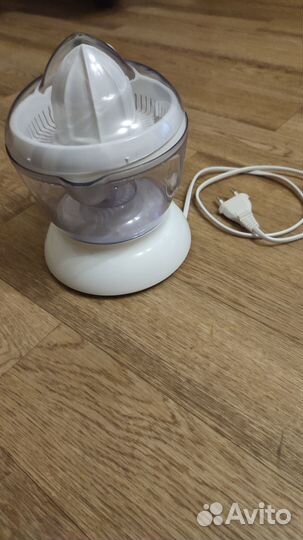 Продам электрическую соковыжималку