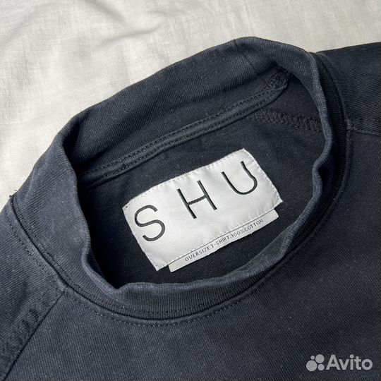 Футболка SHU