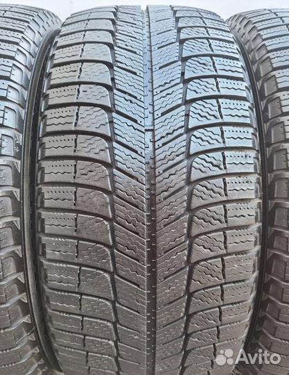 Michelin X-Ice XI3 235/45 R17 97H