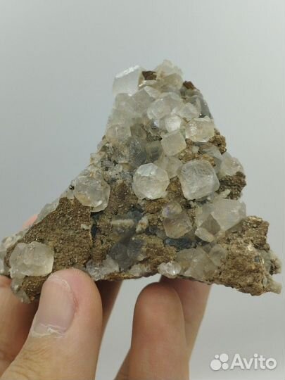 Красивая друза флюорита