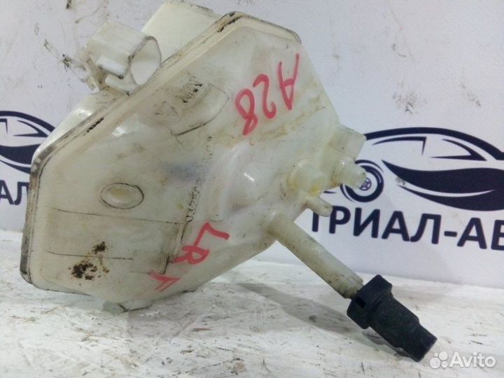 Бачок тормозной жидкости Freelander 2