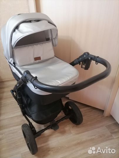 Коляска 2 в 1 Pituso