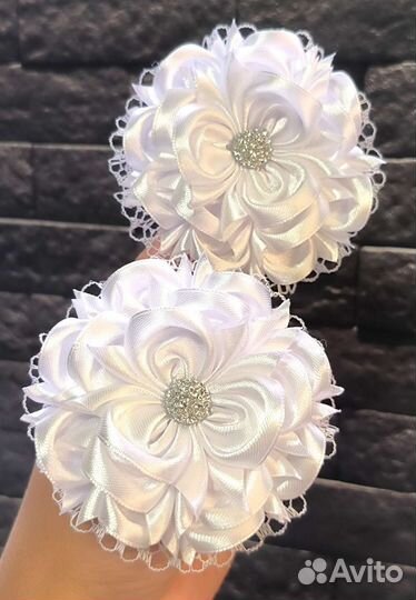 Белые банты в школу