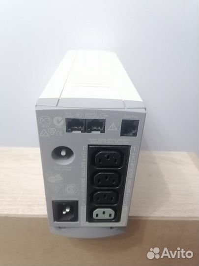 Источник бесперебойного питания APC Back-UPS 500