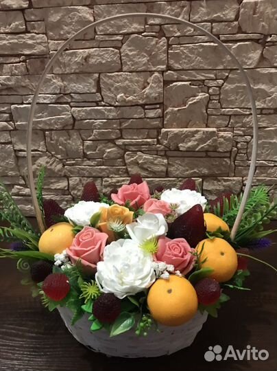 Подарочная корзинка из мыла