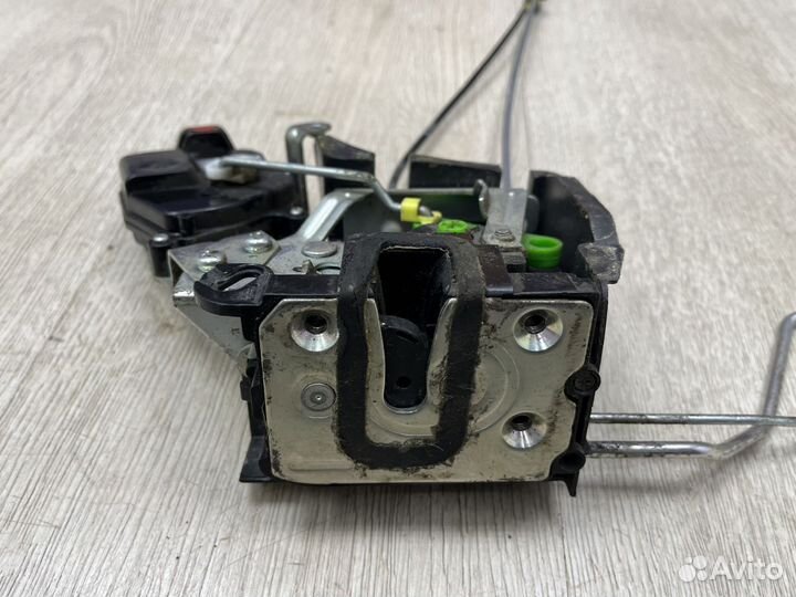 Замок передней двери KIA RIO 2 Прав