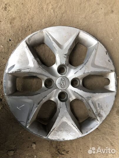 Штатный колпак R15 Hyundai Solaris 1