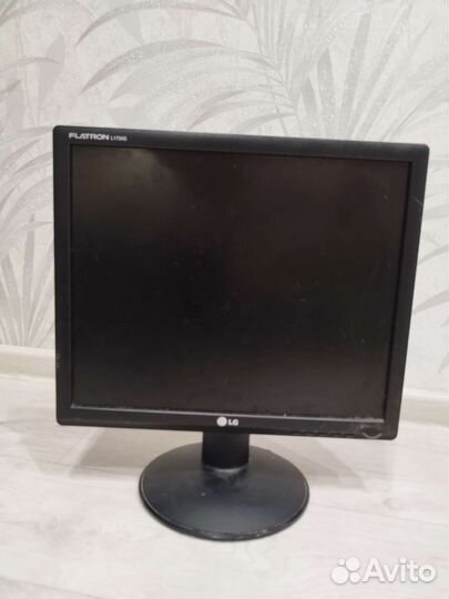 Монитор LG flatron 17