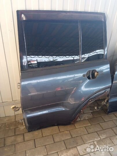 Дверь задняя левая Паджеро 4 Pajero 4