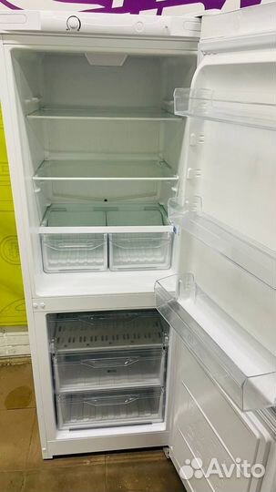 Холодильник Indesit отличном состоянии