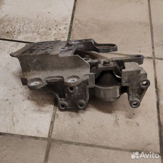 Подушка двигателя nissan qashqai j10 j11