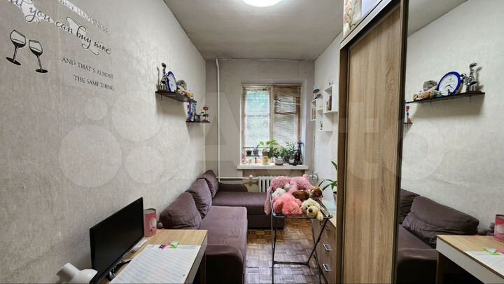 Комната 10,7 м² в 4-к., 4/4 эт.