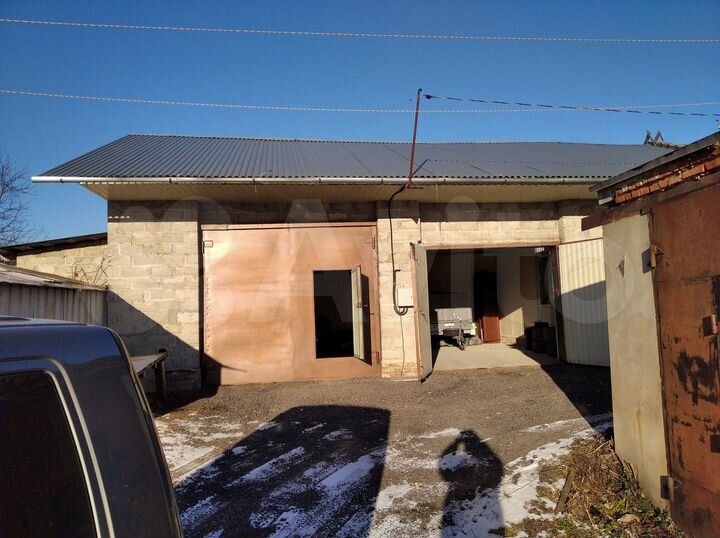 Гараж, > 30 м²