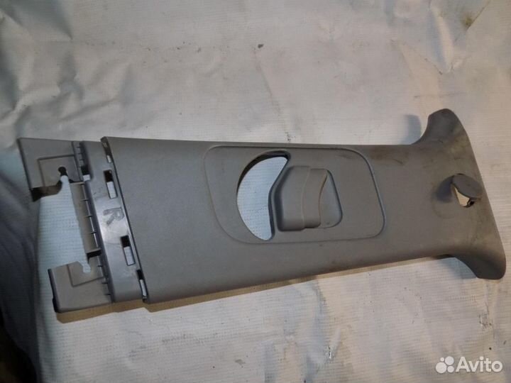 Обшивка стойки Solaris 2010-2017